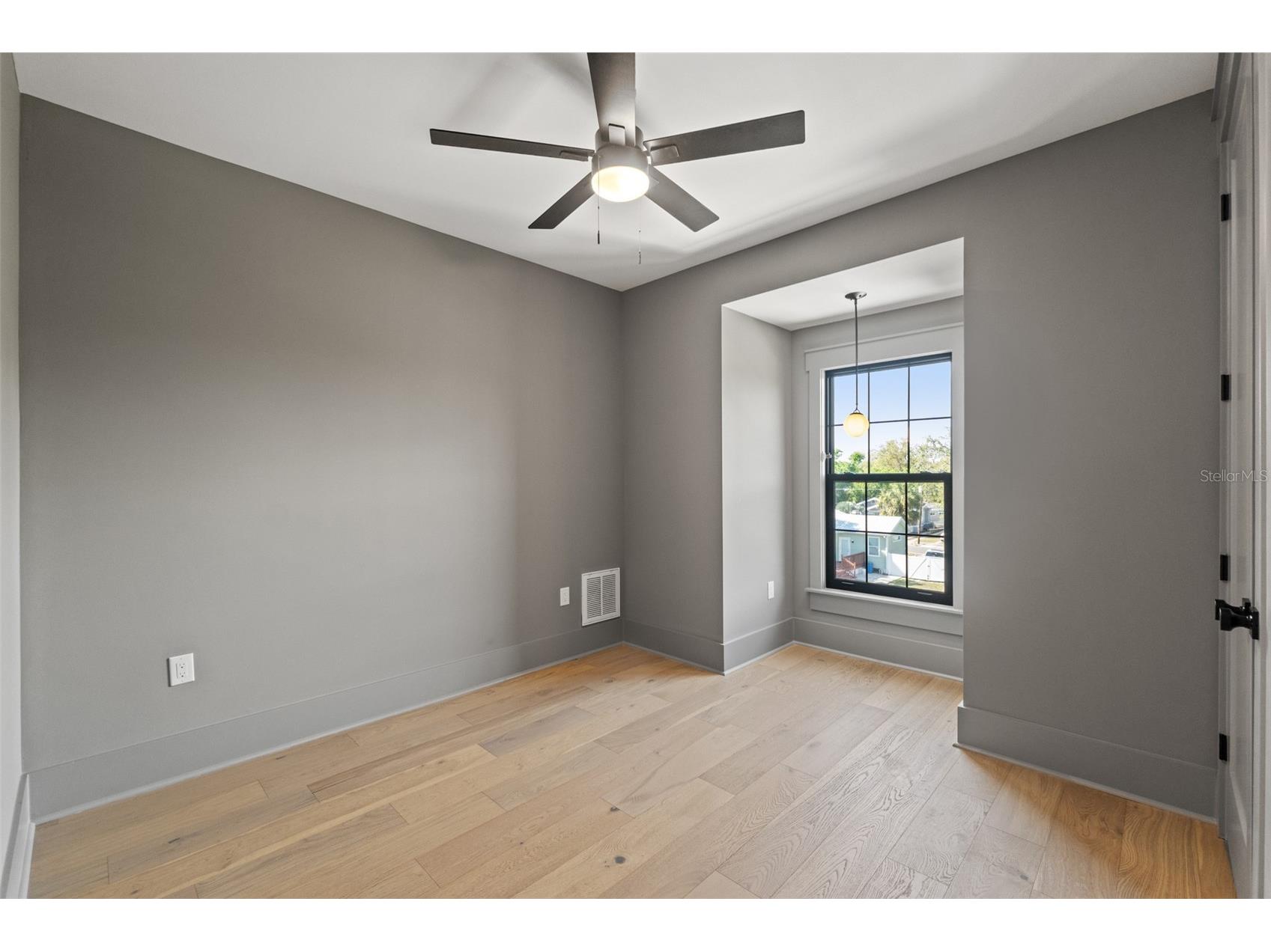 807 W Park Avenue Tampa FL 33602 TB8483397 image75