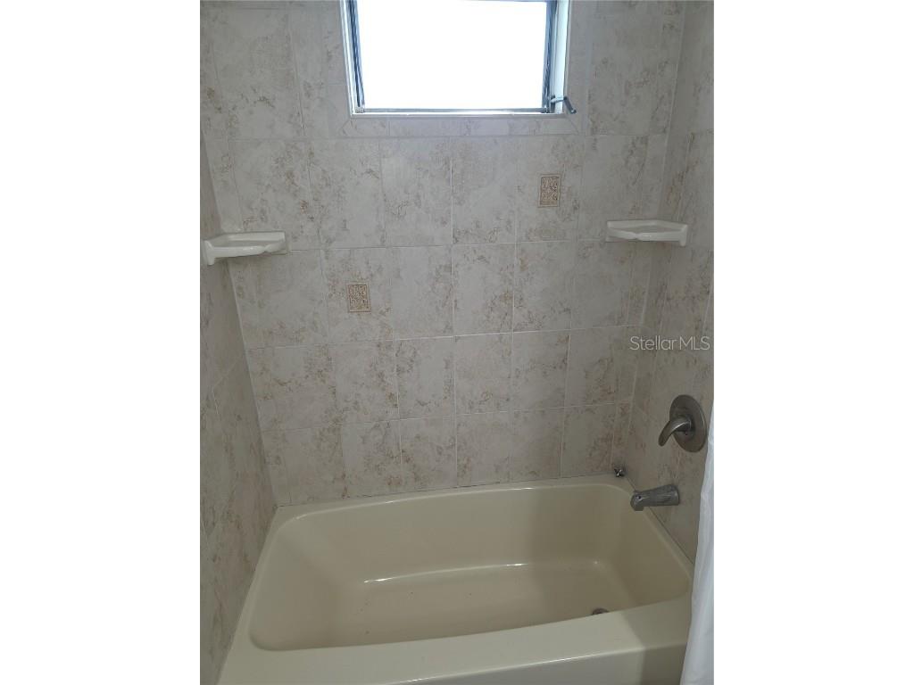 8071 Highpoint Boulevard Brooksville FL 34613 W7880840 image17