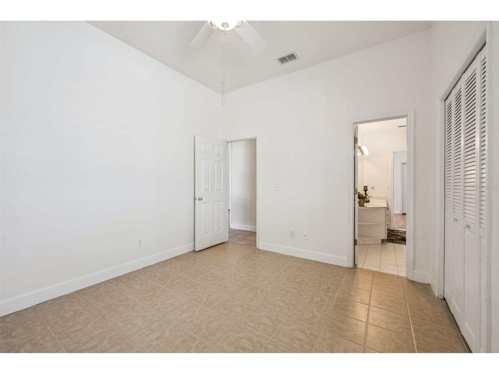 8072 Canyon Lake Circle Orlando FL 32835 O6404719 image27