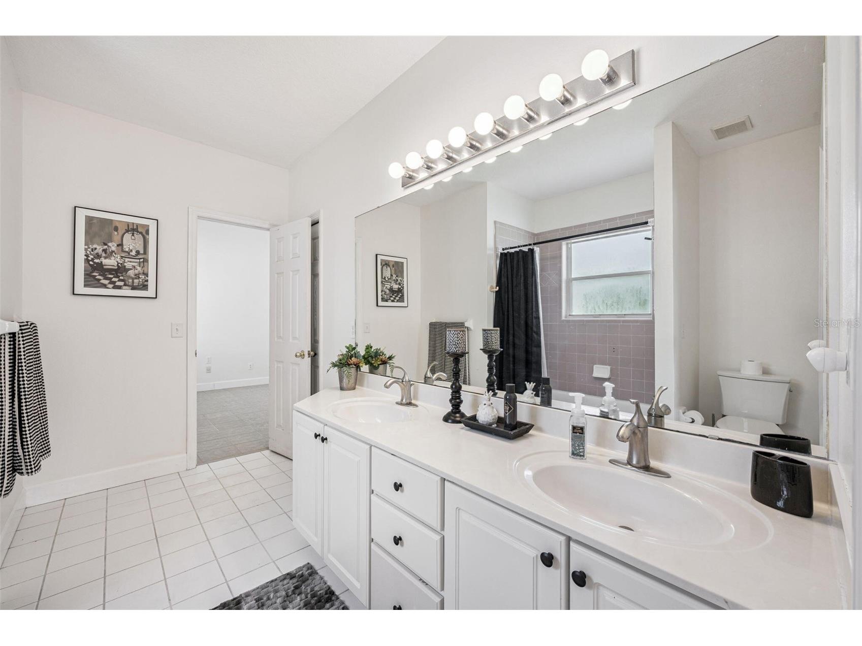 8072 Canyon Lake Circle Orlando FL 32835 O6404719 image28