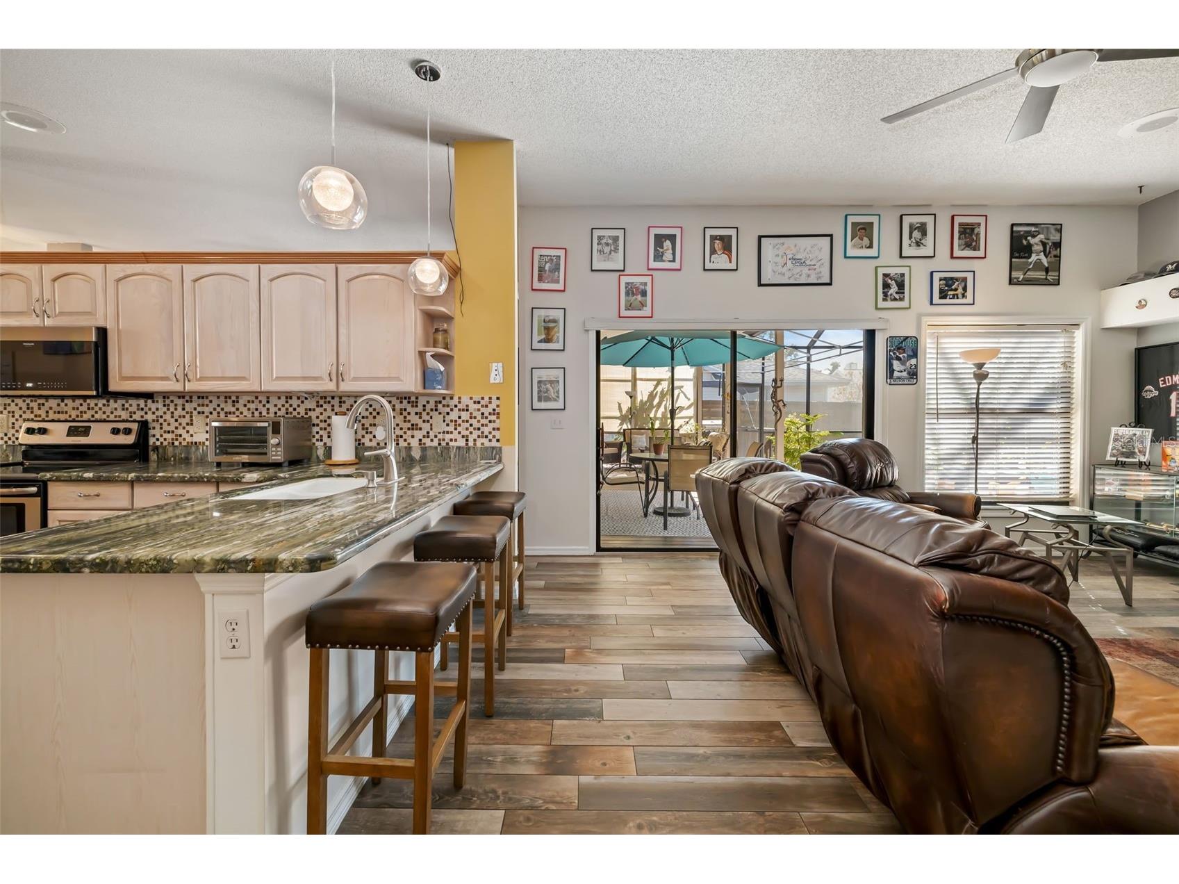 8072 Glenbrooke Lane Sarasota FL 34243 A4681070 image20