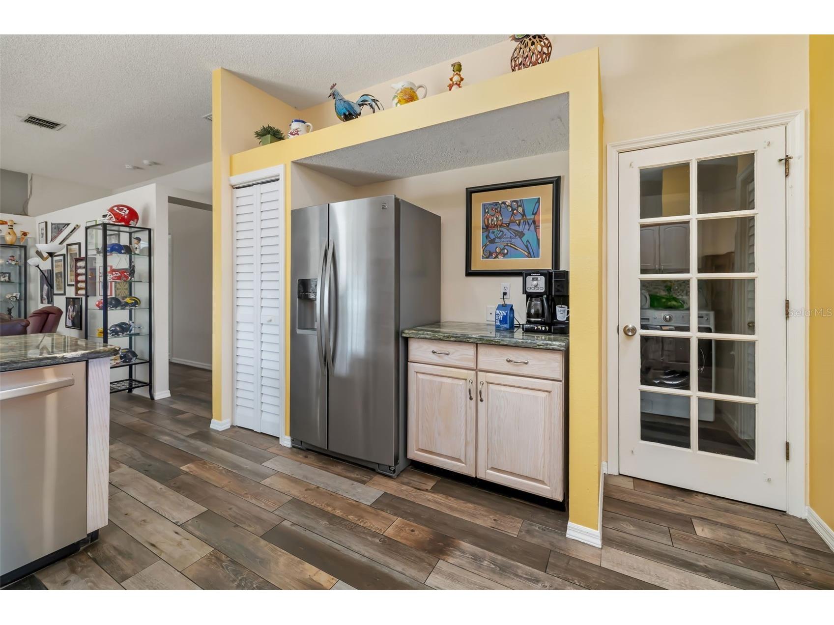 8072 Glenbrooke Lane Sarasota FL 34243 A4681070 image23