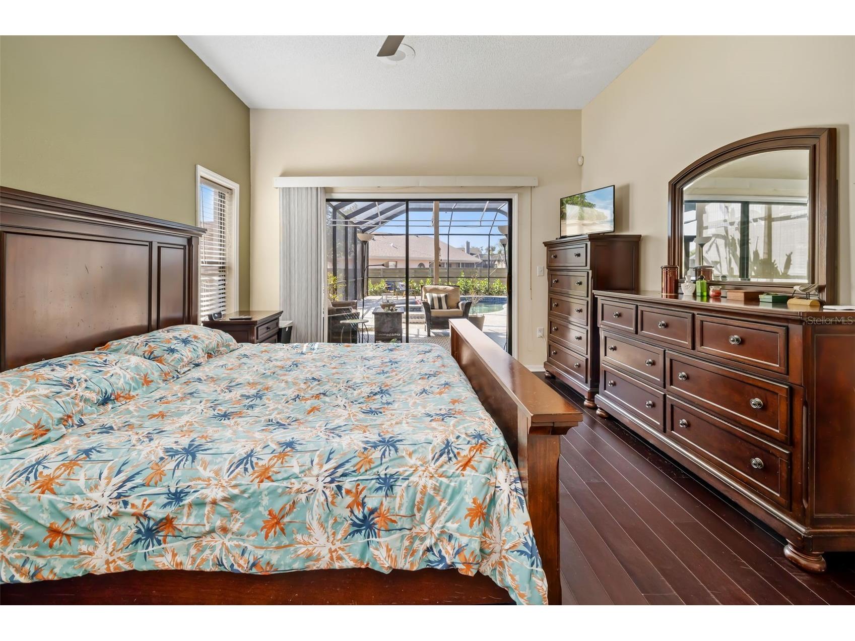 8072 Glenbrooke Lane Sarasota FL 34243 A4681070 image26