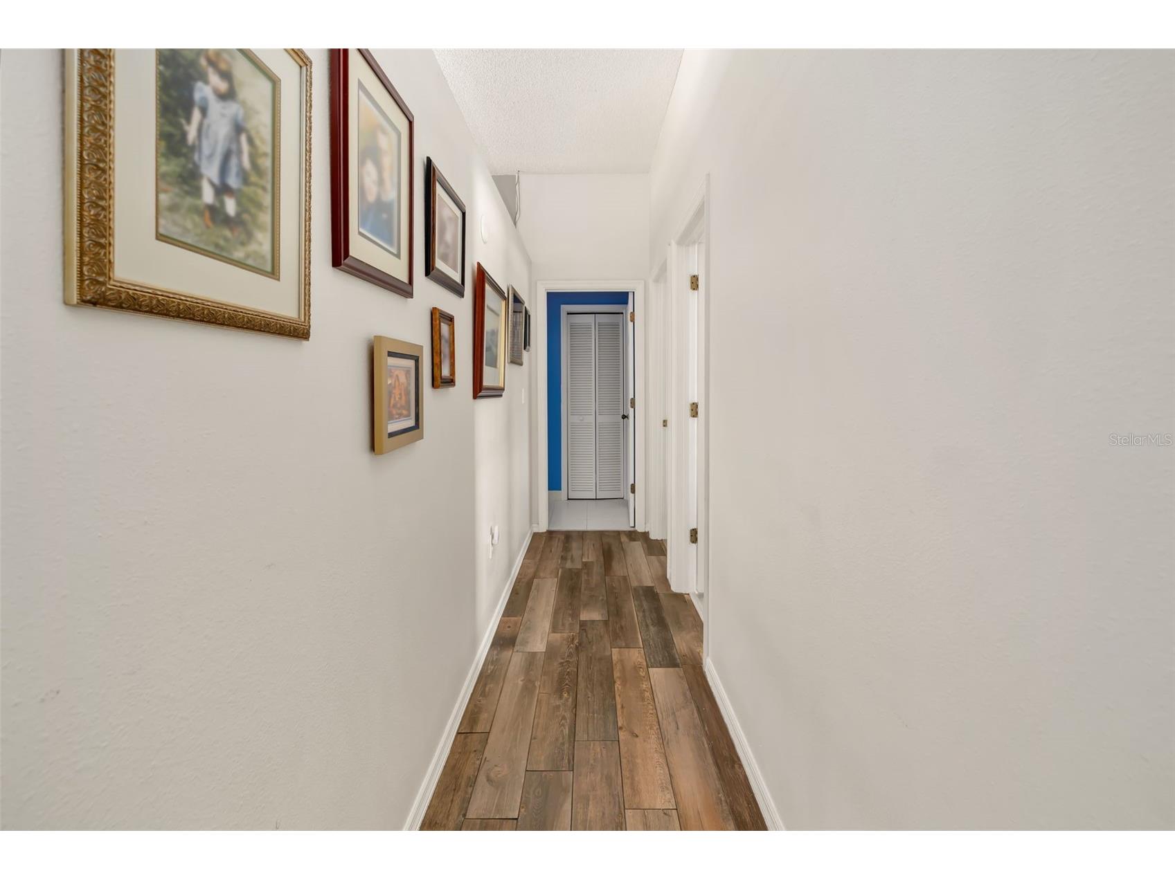 8072 Glenbrooke Lane Sarasota FL 34243 A4681070 image35