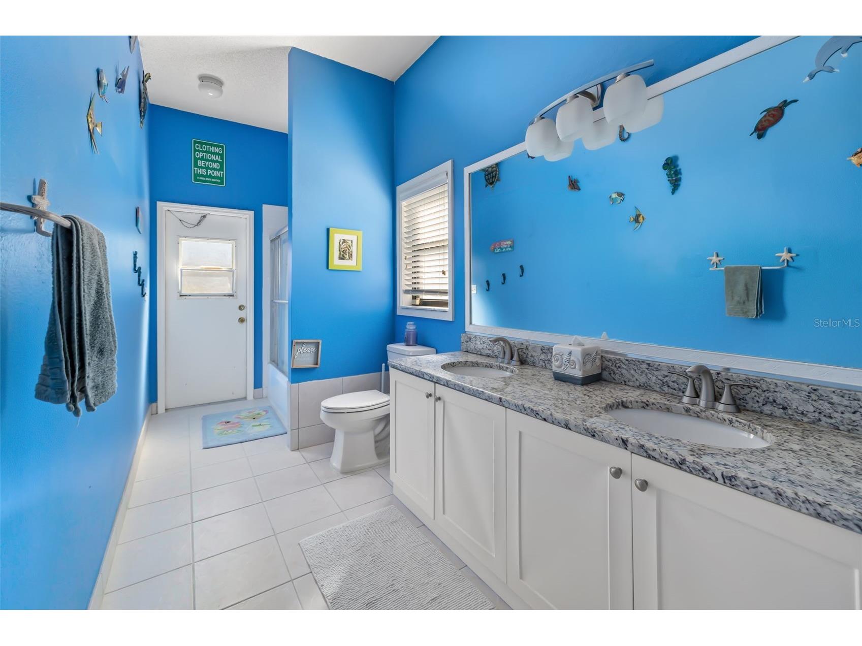 8072 Glenbrooke Lane Sarasota FL 34243 A4681070 image42