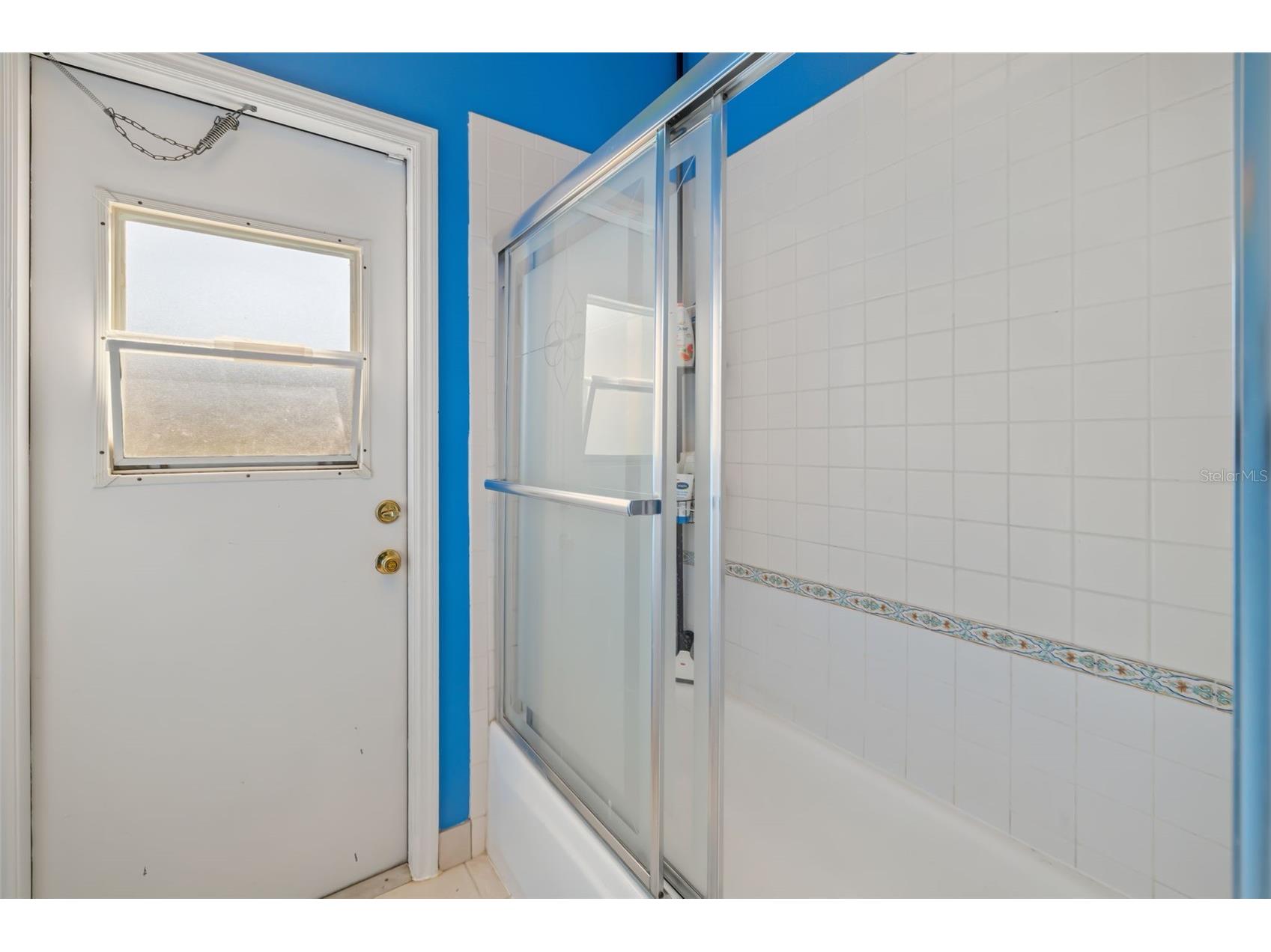 8072 Glenbrooke Lane Sarasota FL 34243 A4681070 image43