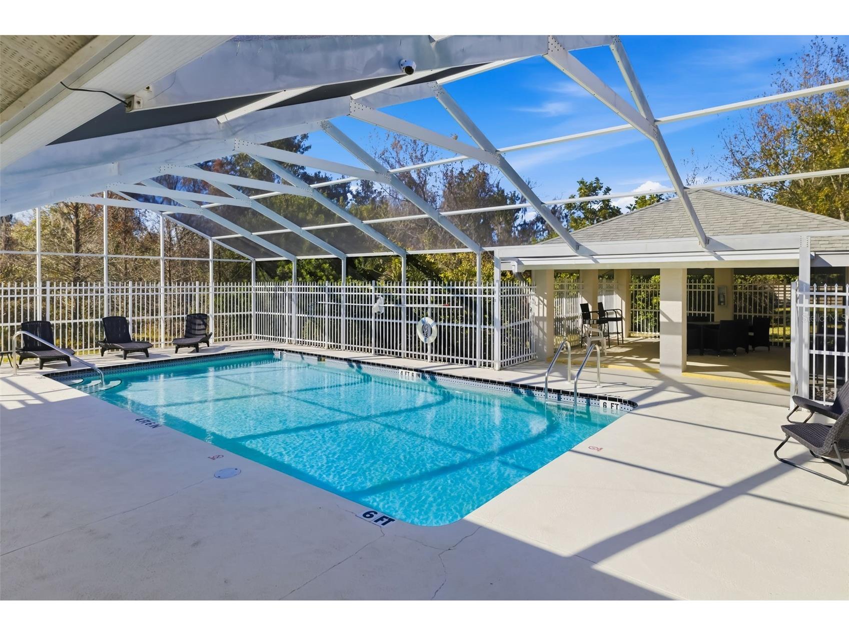 8072 Glenbrooke Lane Sarasota FL 34243 A4681070 image63