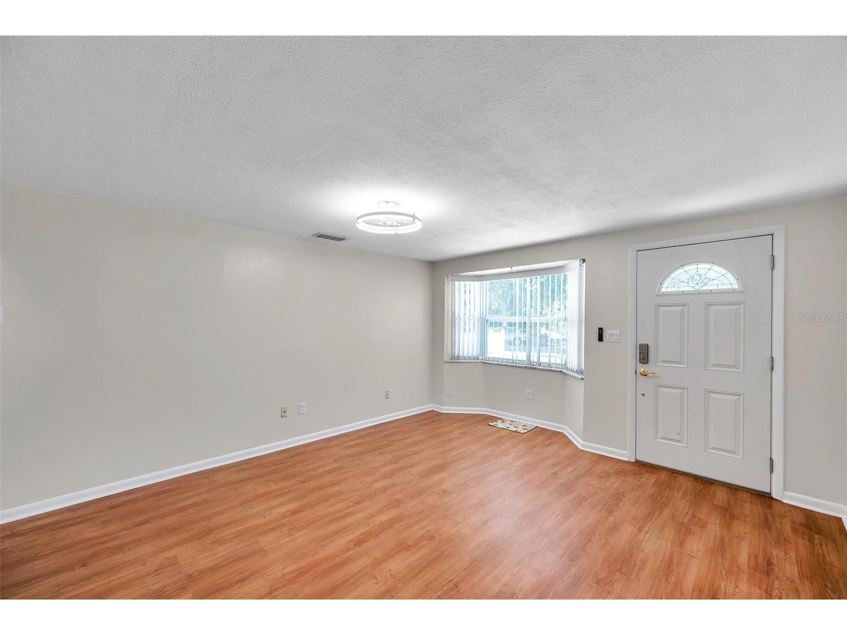 8074 37th Avenue N Saint Petersburg FL 33710 TB8493659 image6
