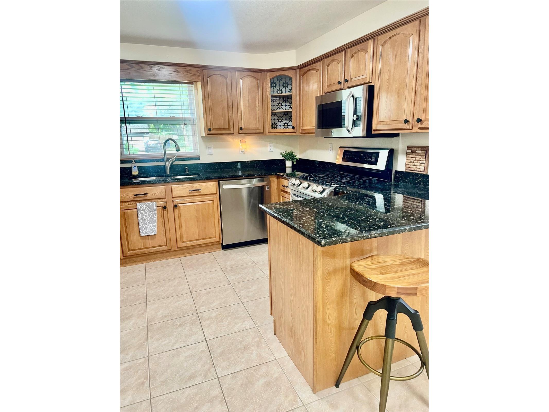 8074 37th Avenue N Saint Petersburg FL 33710 TB8493659 image7