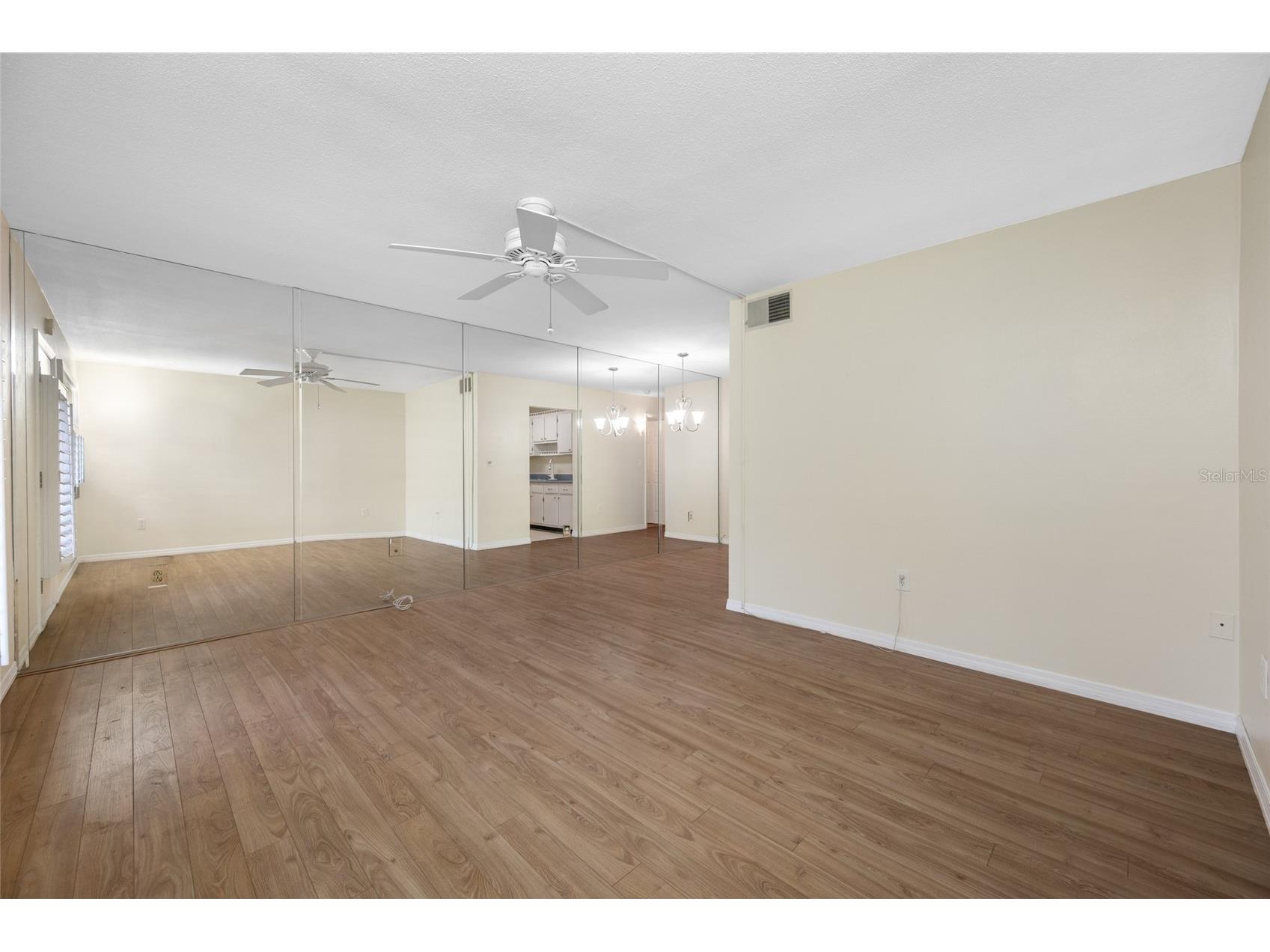 8075 112th Street #104 Seminole FL 33772 TB8519949 image6