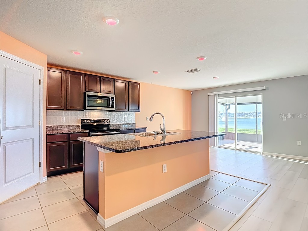 8075 Broad Pointe Drive Zephyrhills FL 33540 TB8440523 image11