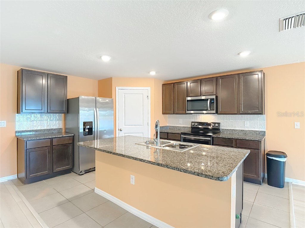 8075 Broad Pointe Drive Zephyrhills FL 33540 TB8440523 image18