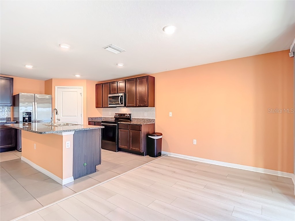 8075 Broad Pointe Drive Zephyrhills FL 33540 TB8440523 image20