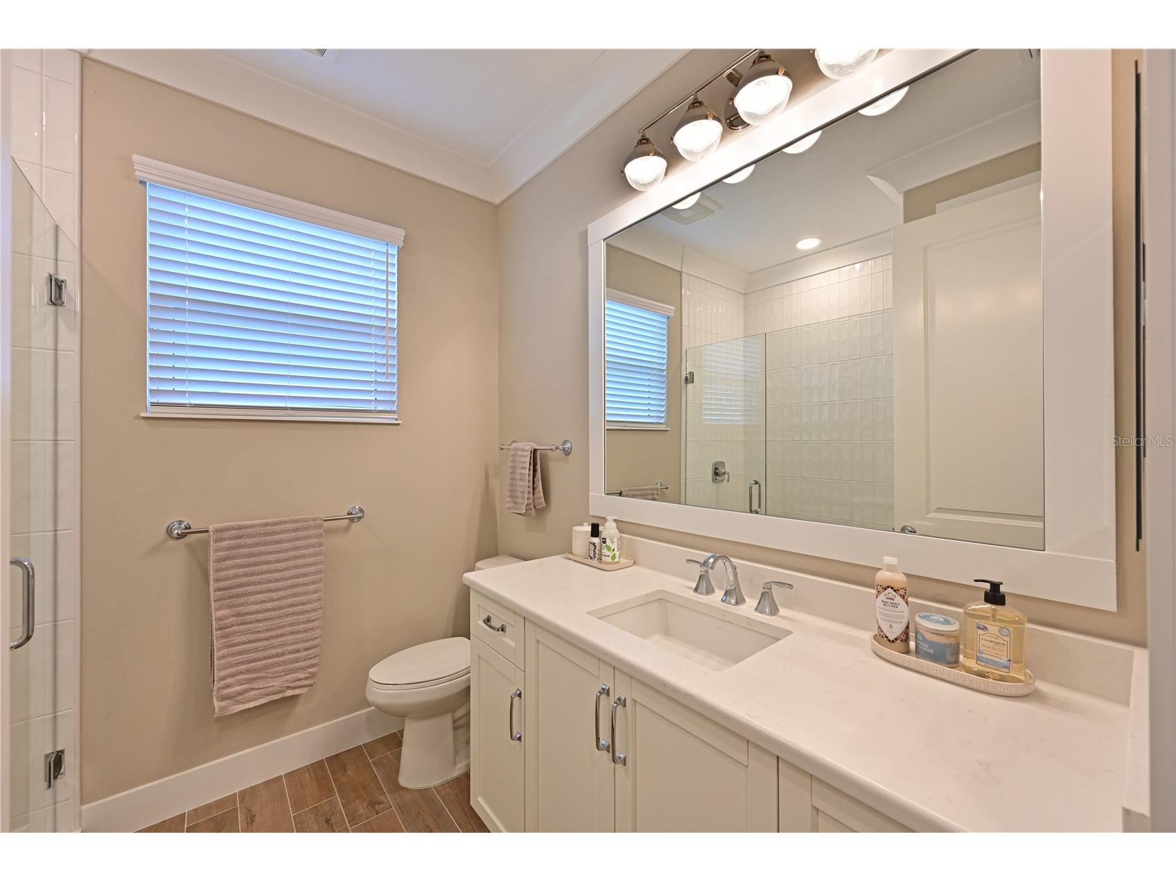 8075 Slipway Drive Sarasota FL 34240 A4679530 image23