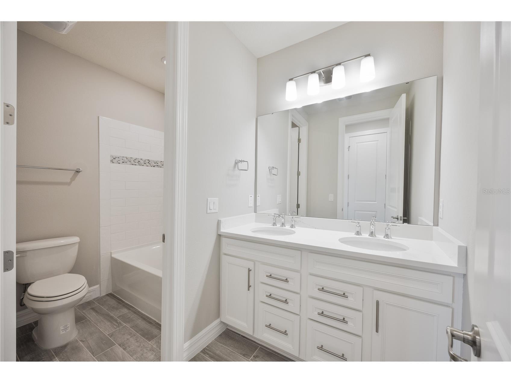 8077 Leaf Grove Circle Orlando FL 32836 O6350488 image25