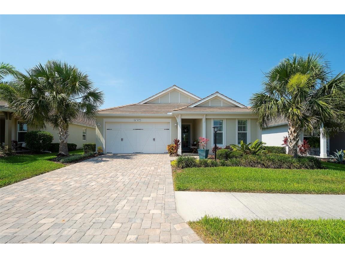 8077 Sandstar Way Sarasota FL 34240 A4653650 image1