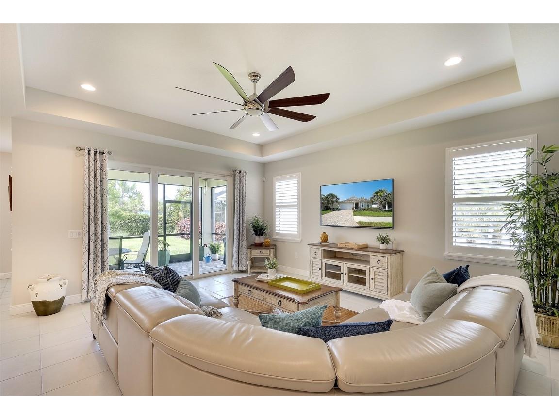 8077 Sandstar Way Sarasota FL 34240 A4653650 image11