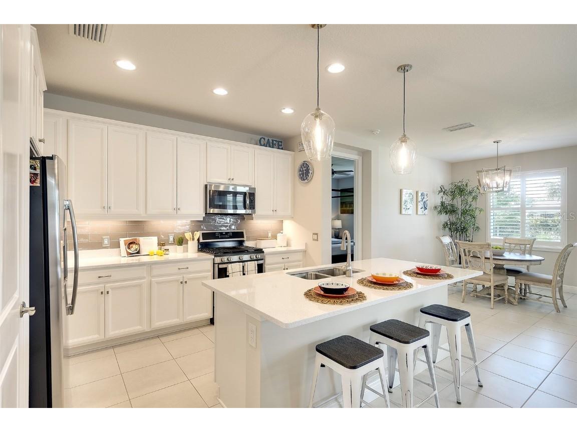 8077 Sandstar Way Sarasota FL 34240 A4653650 image14