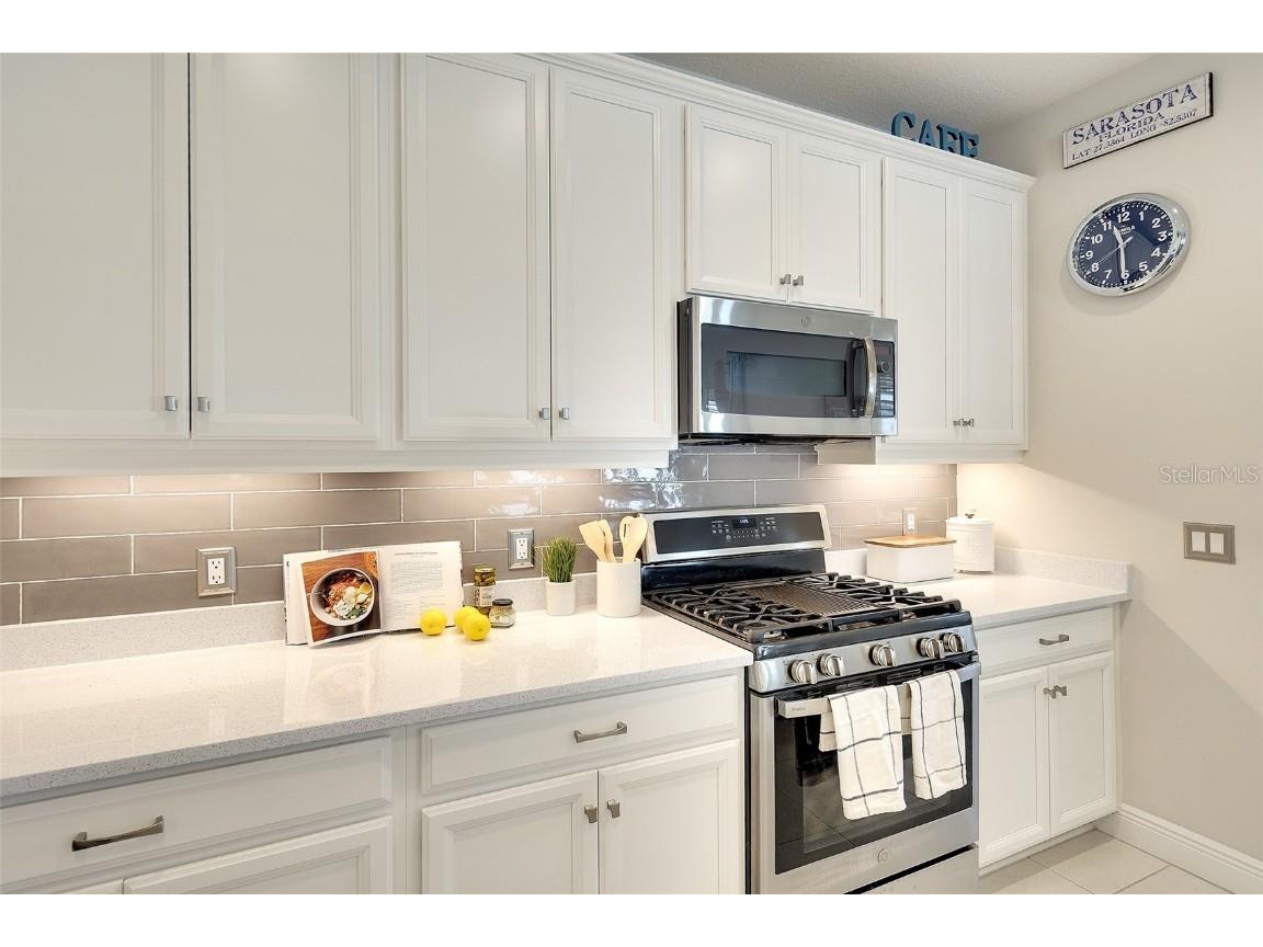 8077 Sandstar Way Sarasota FL 34240 A4653650 image15