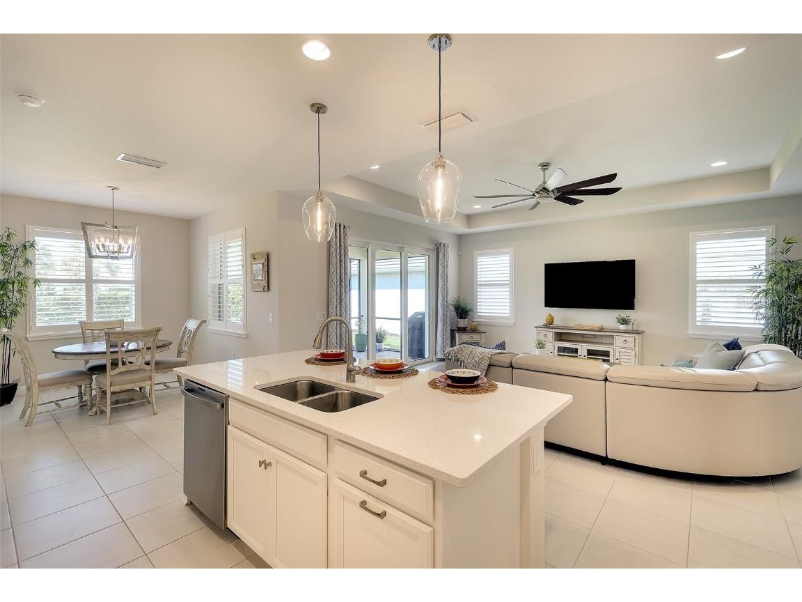 8077 Sandstar Way Sarasota FL 34240 A4653650 image16