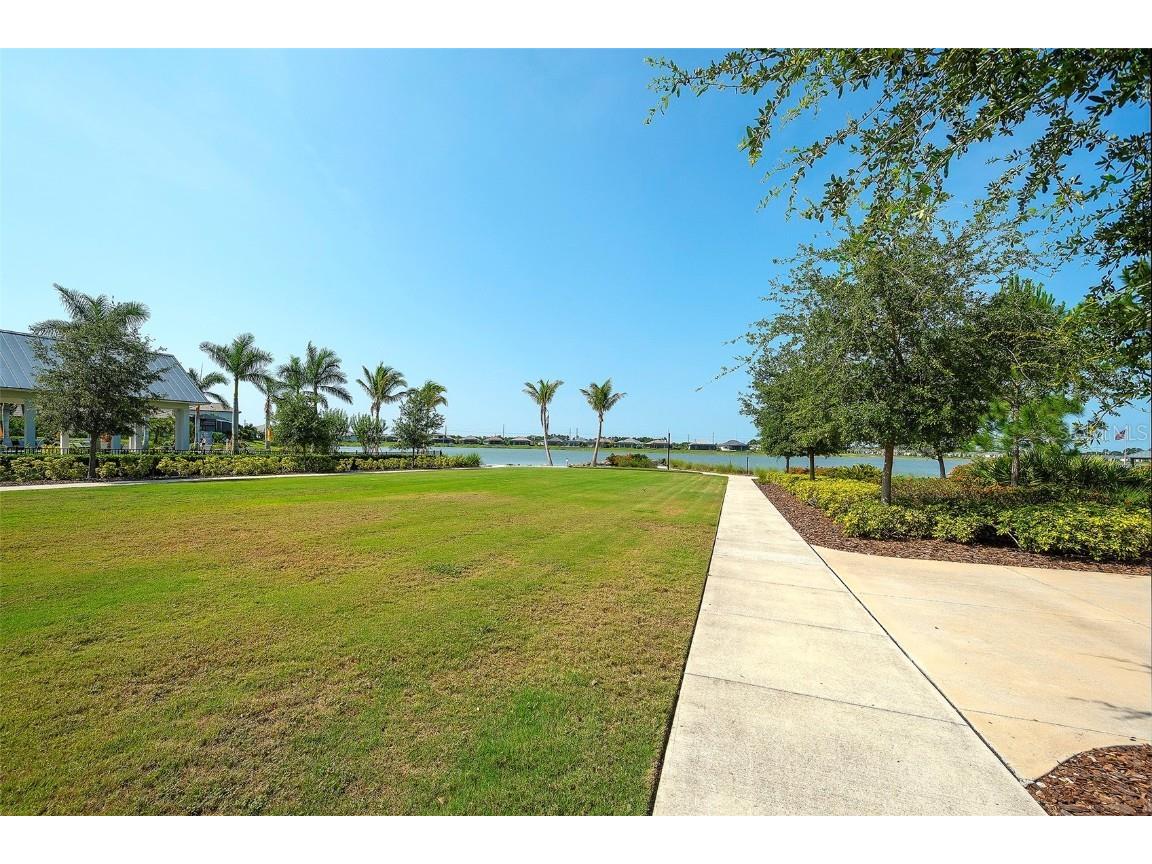 8077 Sandstar Way Sarasota FL 34240 A4653650 image38