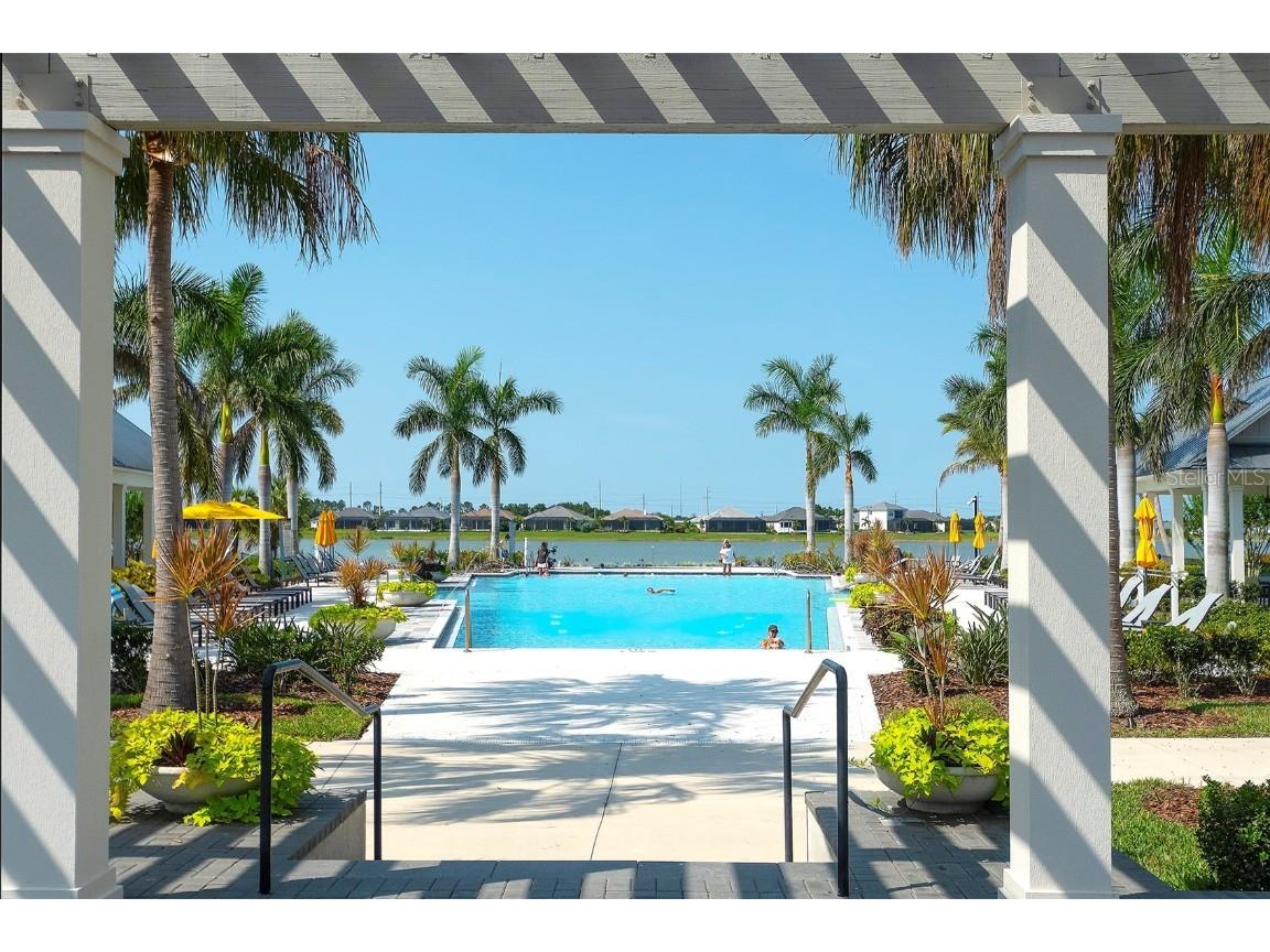 8077 Sandstar Way Sarasota FL 34240 A4653650 image41