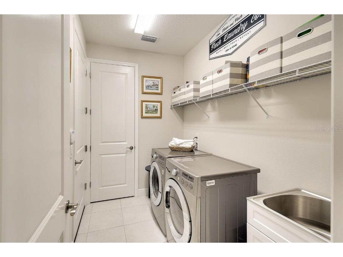 8077 Sandstar Way Sarasota FL 34240 A4653650 image8