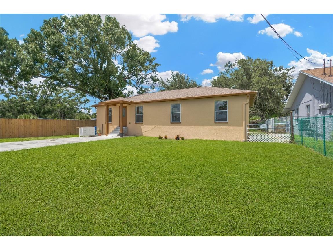 808 1st Avenue NE Ruskin FL 33570 TB8416419 image3