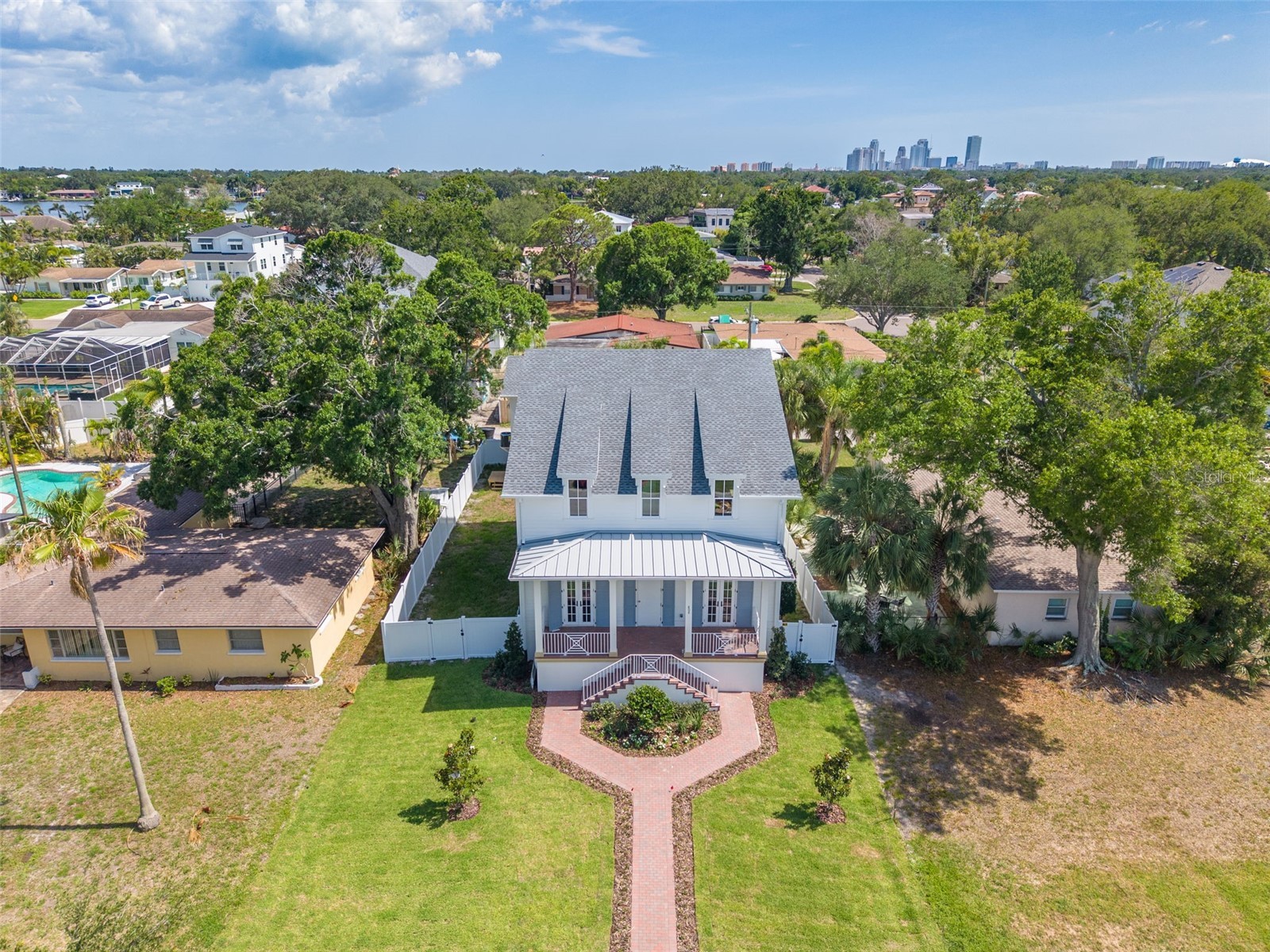 808 39th Avenue NE Saint Petersburg FL 33703 TB8487519 image12