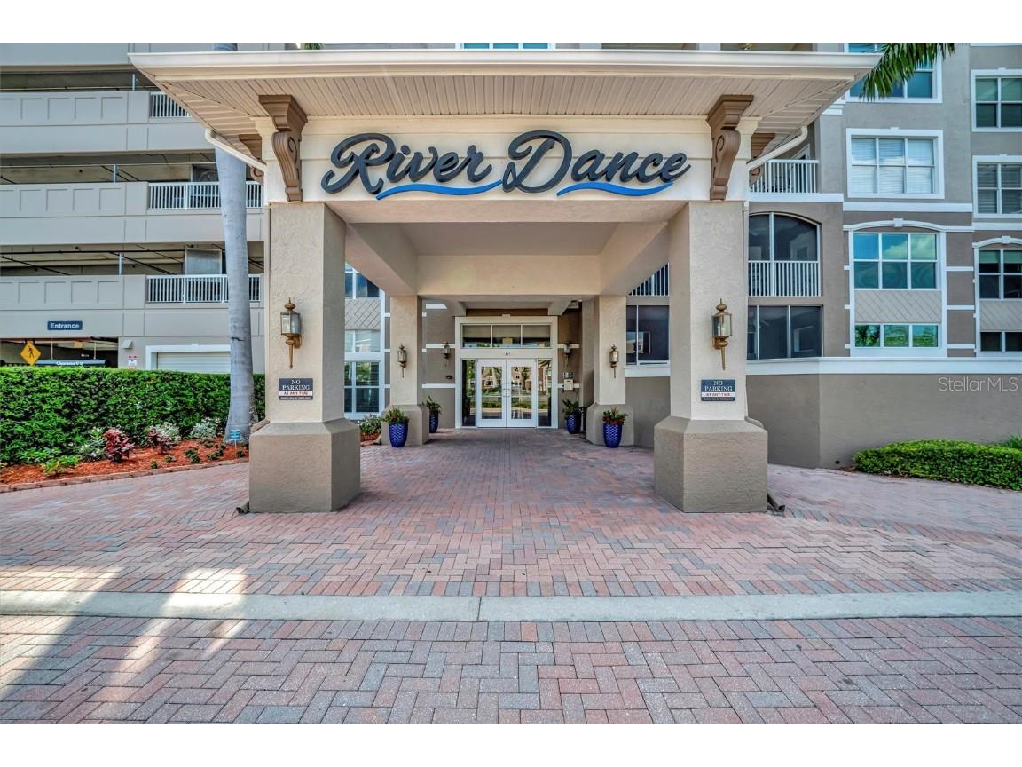 808 3rd Avenue W #214 Bradenton FL 34205 - MANATEE RIVER A4646198 image1