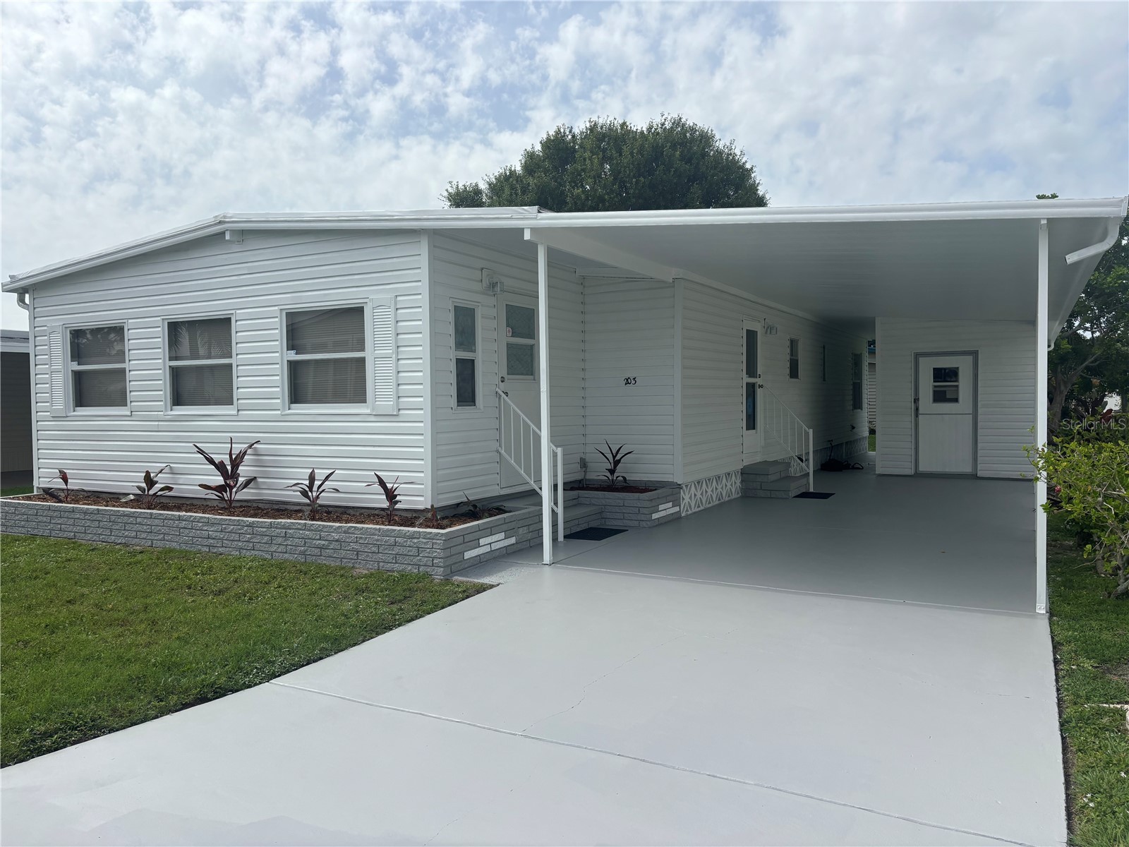 808 53rd Avenue E #203 Bradenton FL 34203 A4695182 image1