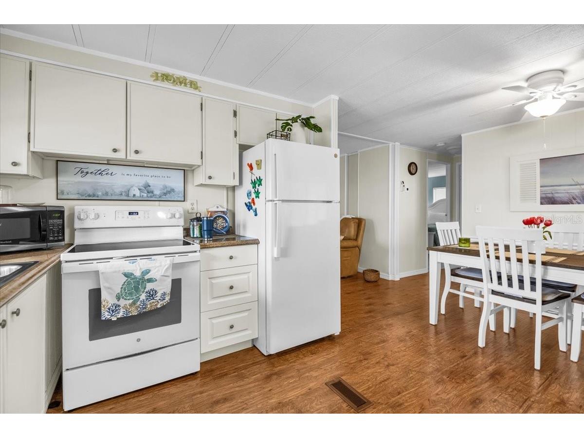 808 53rd Avenue E #209 Bradenton FL 34203 A4679681 image16