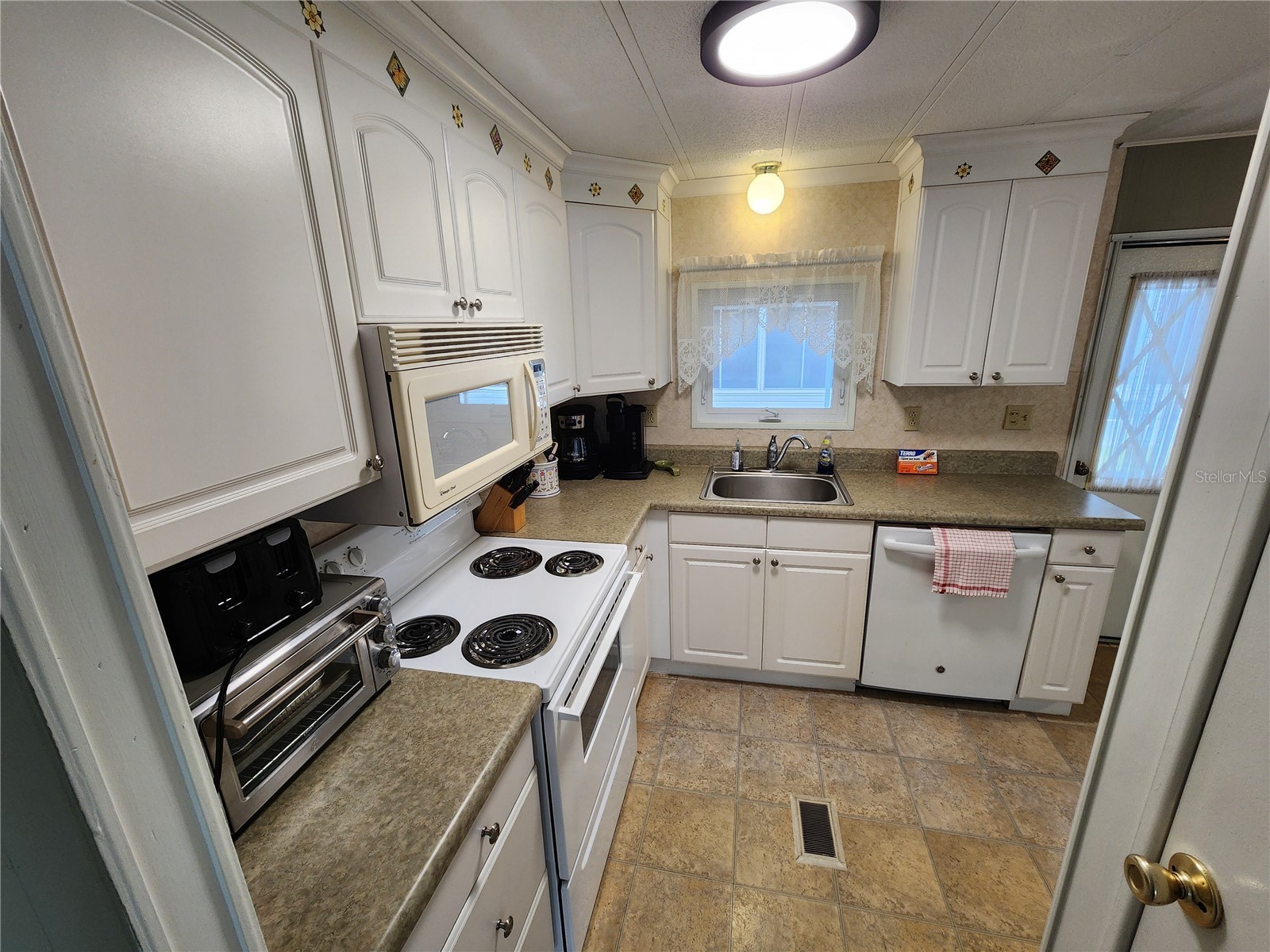 808 53rd Avenue E #76 Bradenton FL 34203 A4635012 image4