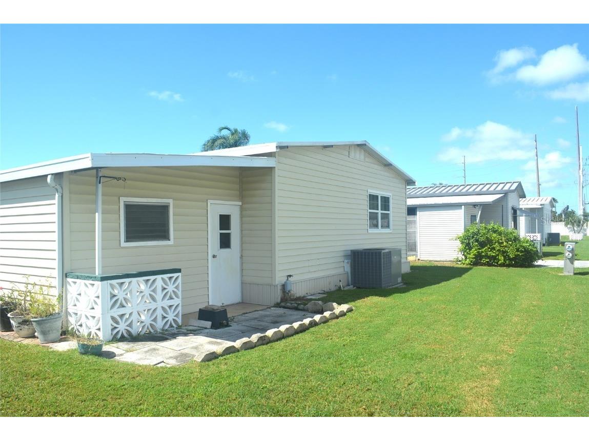 808 53rd Avenue E #9 Bradenton FL 34203 A4666741 image5