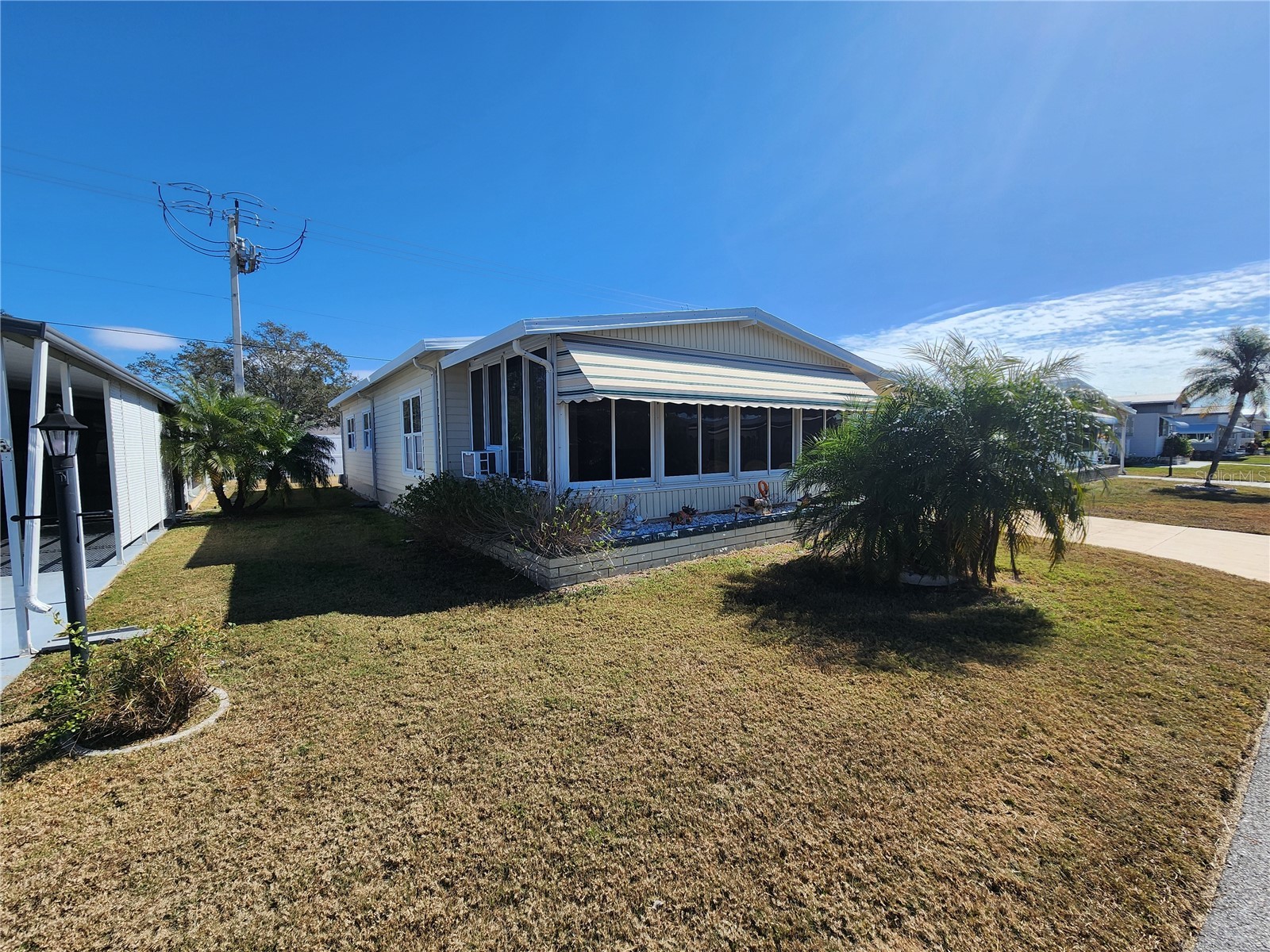 808 53rd Avenue E #9 Bradenton FL 34203 A4681130 image2