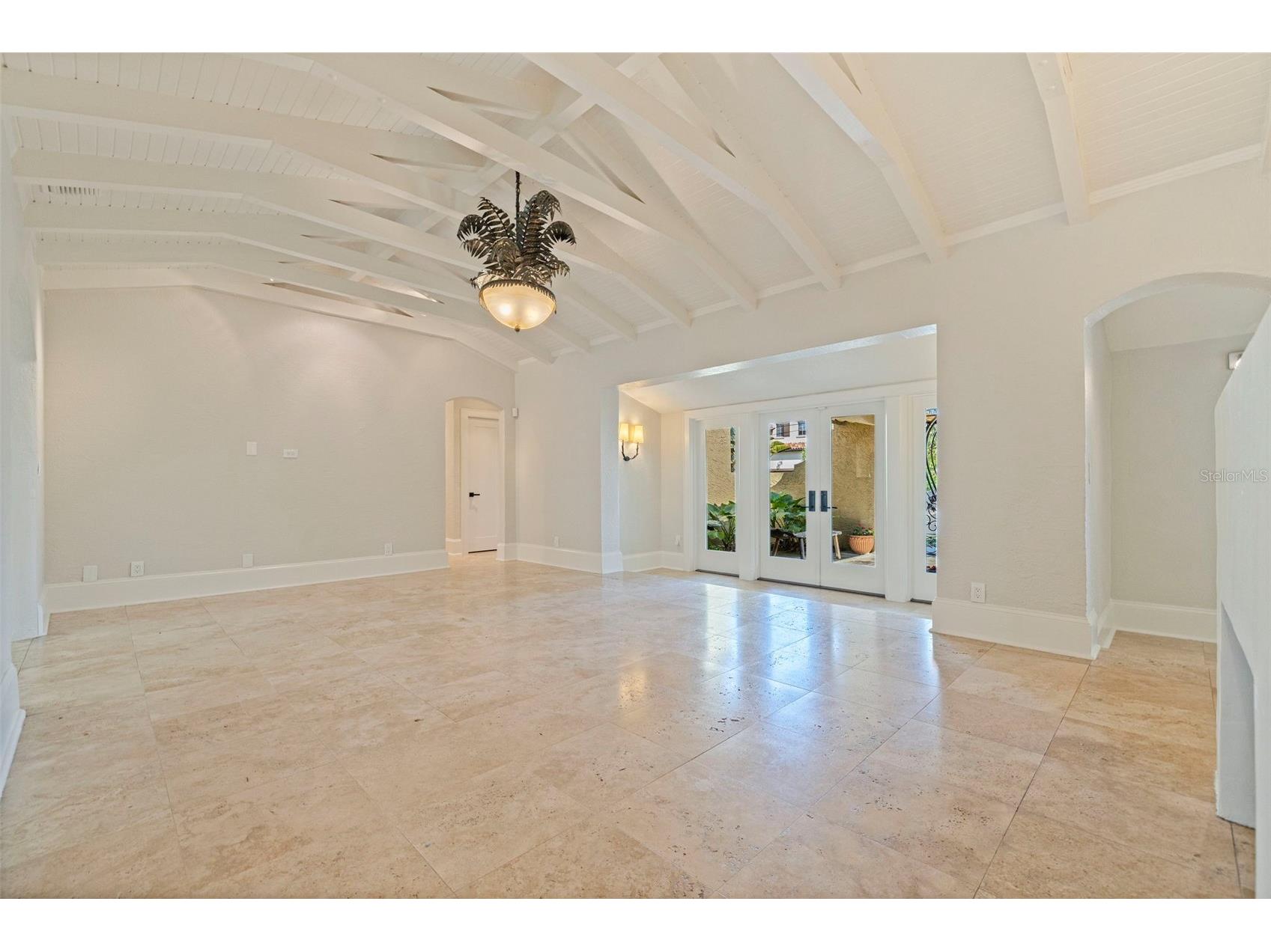 808 Brightwaters Boulevard NE Saint Petersburg FL 33704 TB8452744 image11