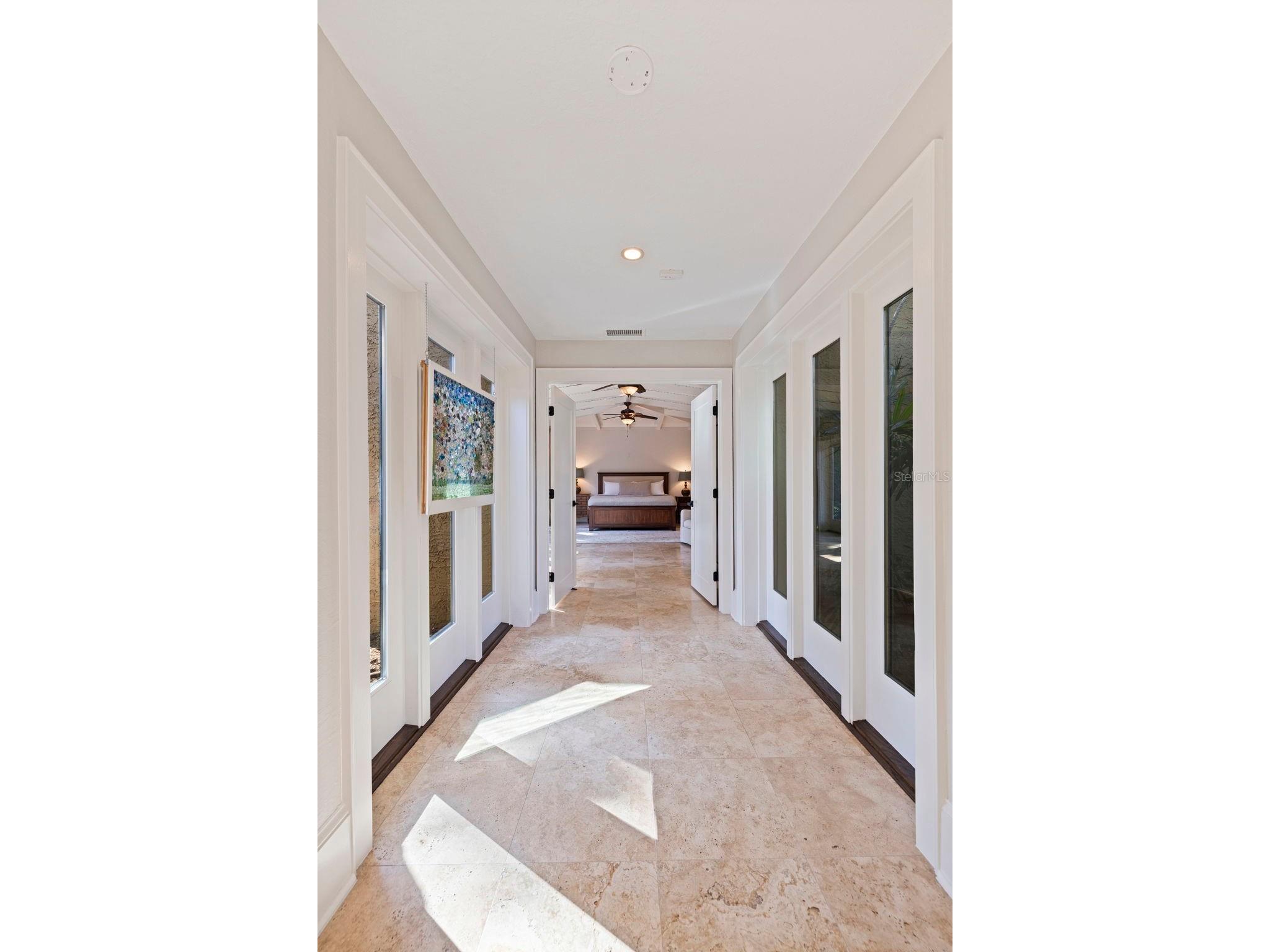 808 Brightwaters Boulevard NE Saint Petersburg FL 33704 TB8452744 image18