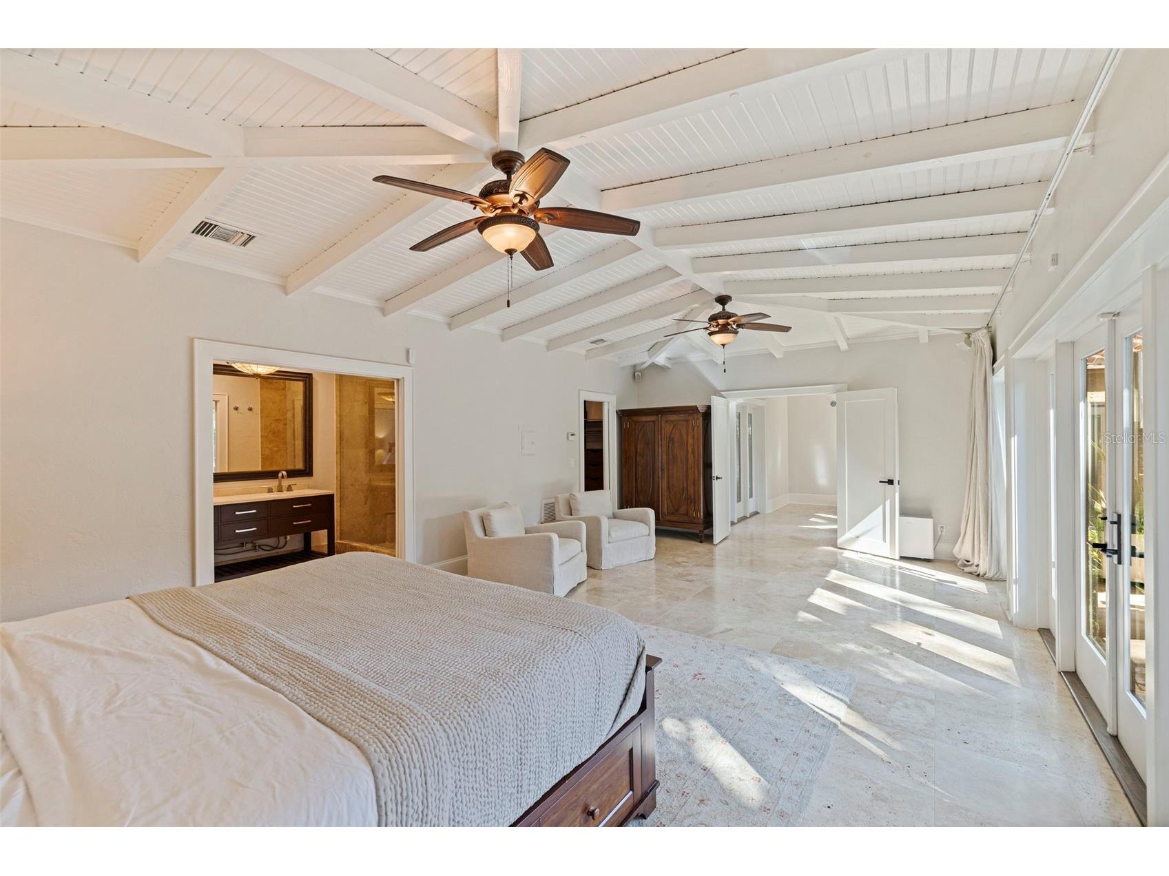 808 Brightwaters Boulevard NE Saint Petersburg FL 33704 TB8452744 image20