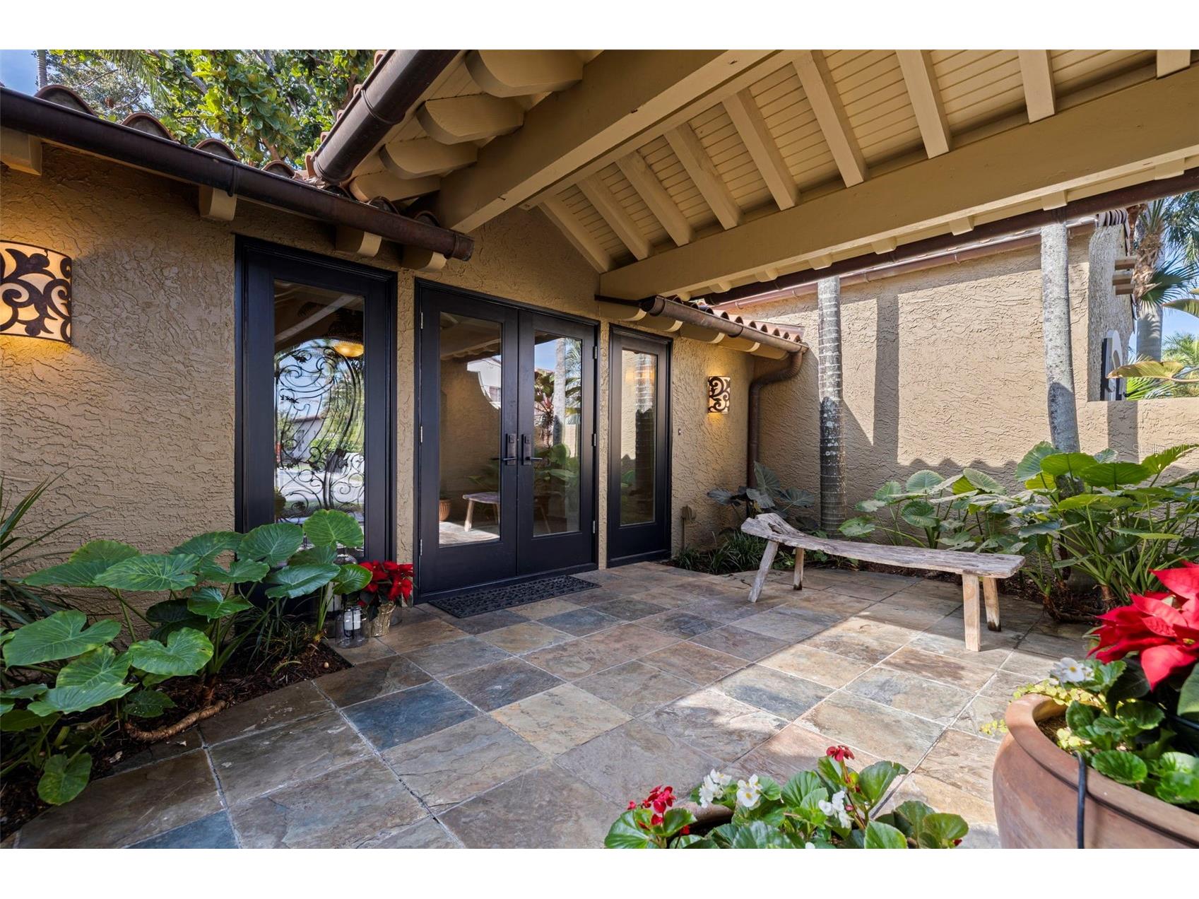 808 Brightwaters Boulevard NE Saint Petersburg FL 33704 TB8452744 image7