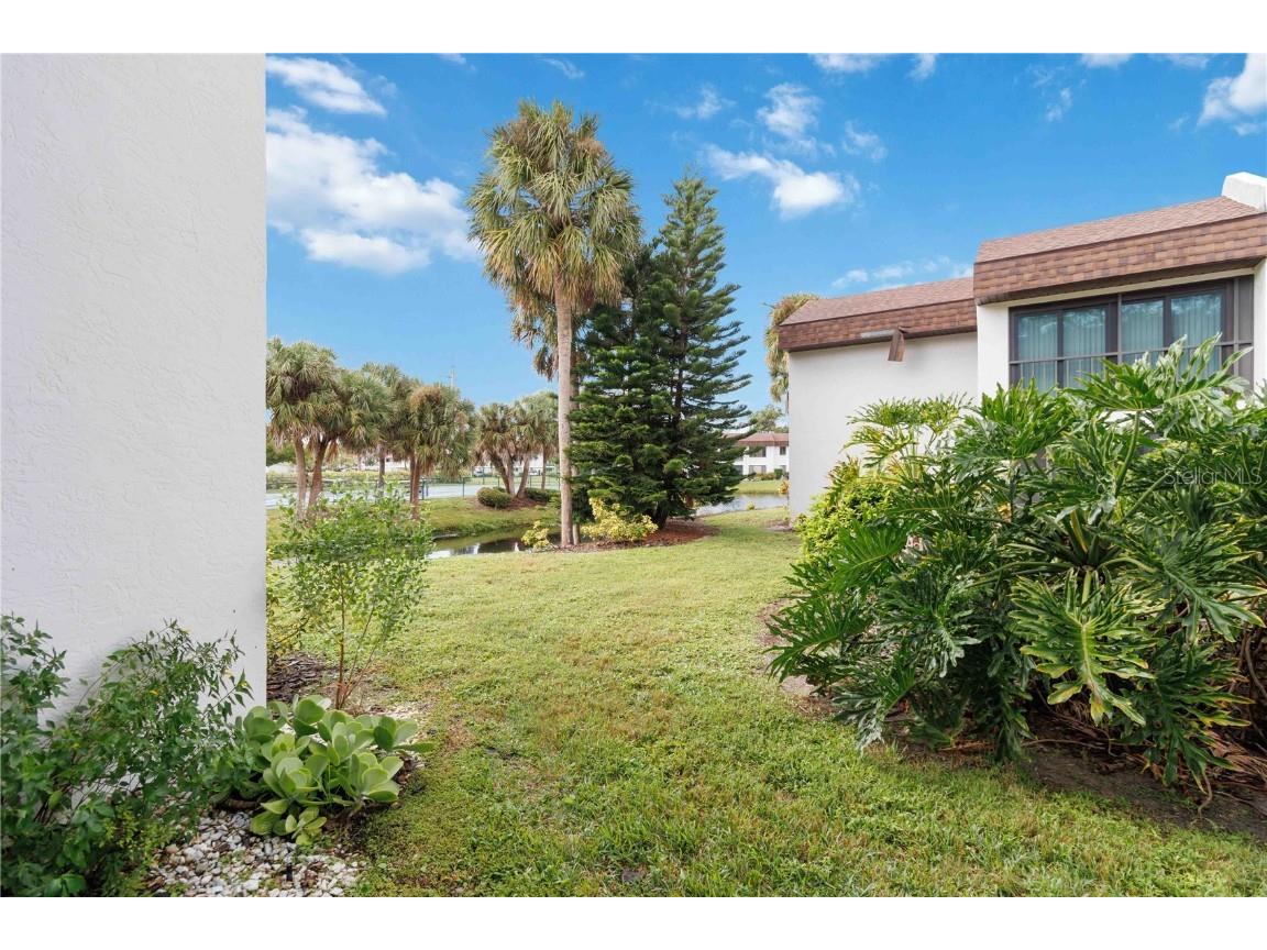 808 Capri Isles Boulevard #111 Venice FL 34292 N6140813 image25