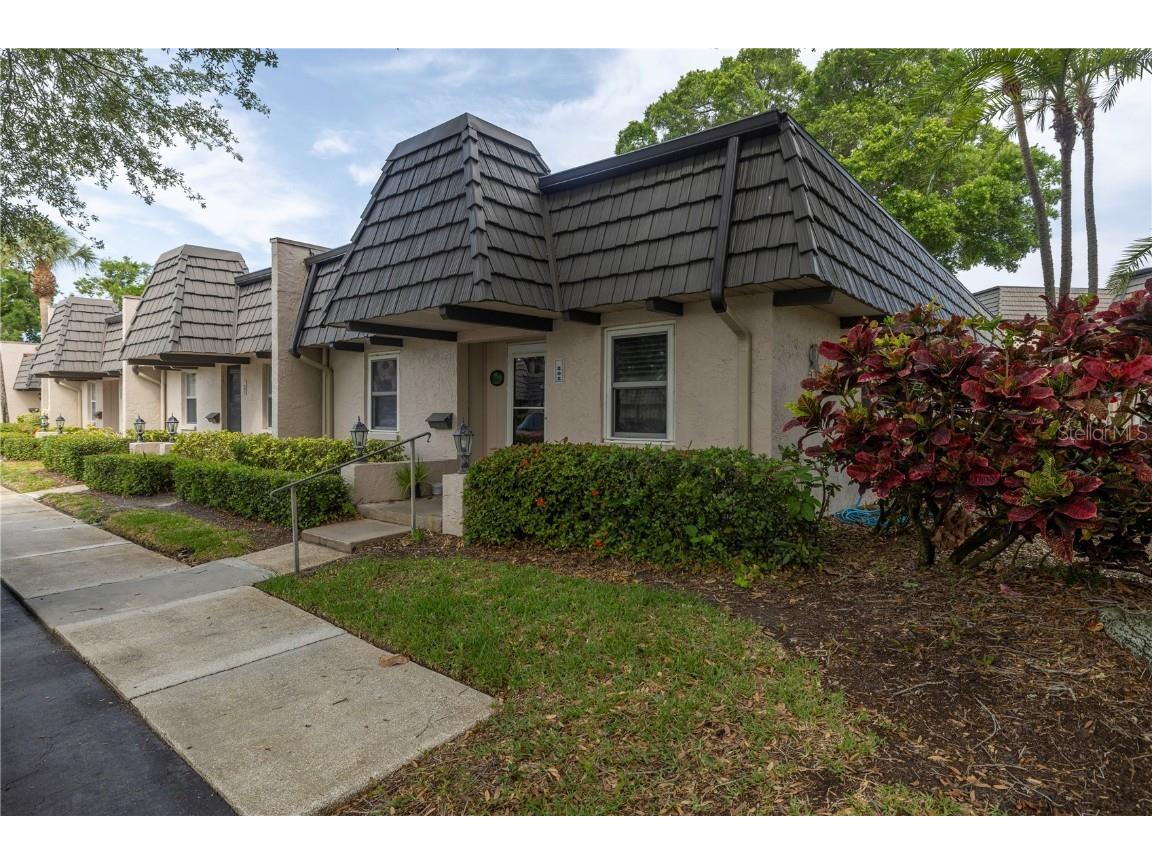 808 Cordova Green Seminole FL 33777 U8243427 image1