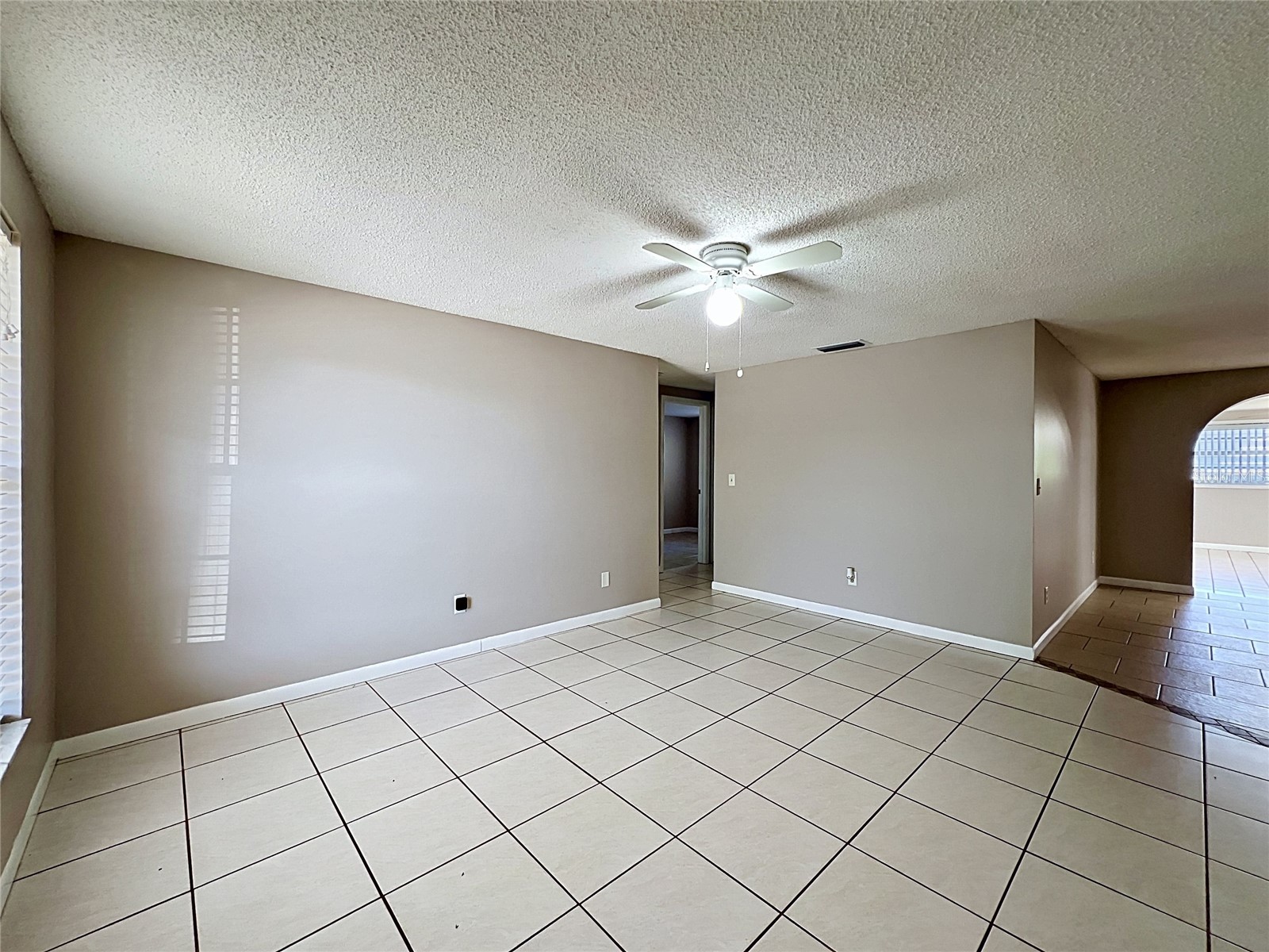 808 Falkirk Avenue Valrico FL 33594 TB8506393 image9