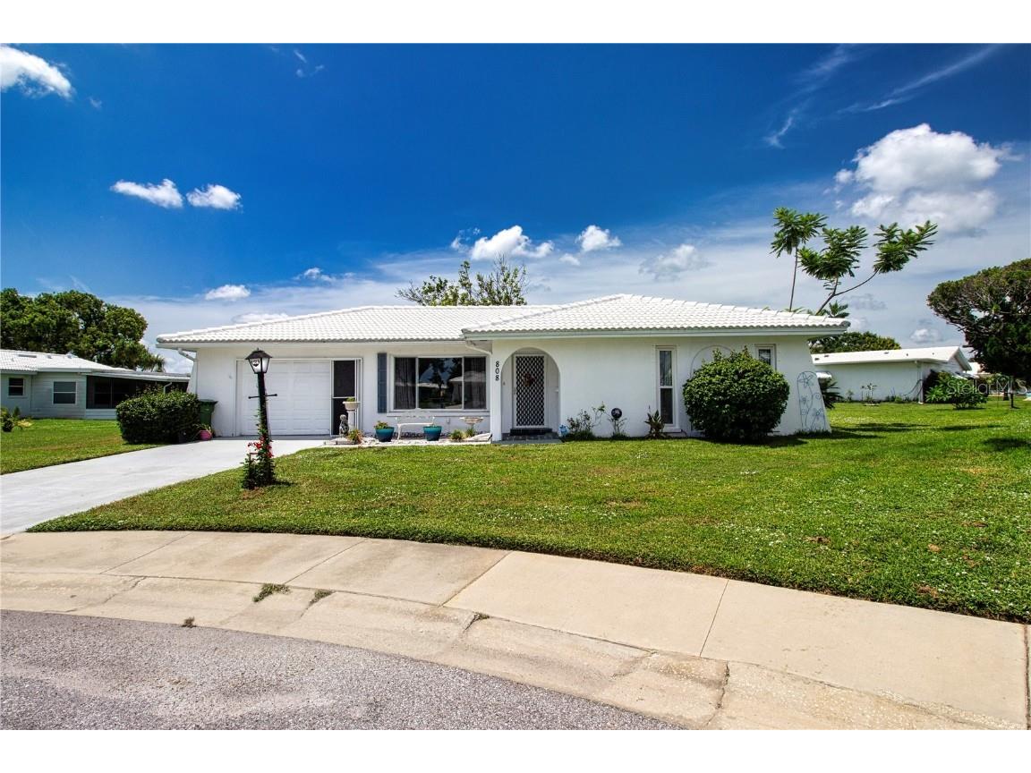 808 Mandarin Circle Bradenton FL 34208 A4660880 image1