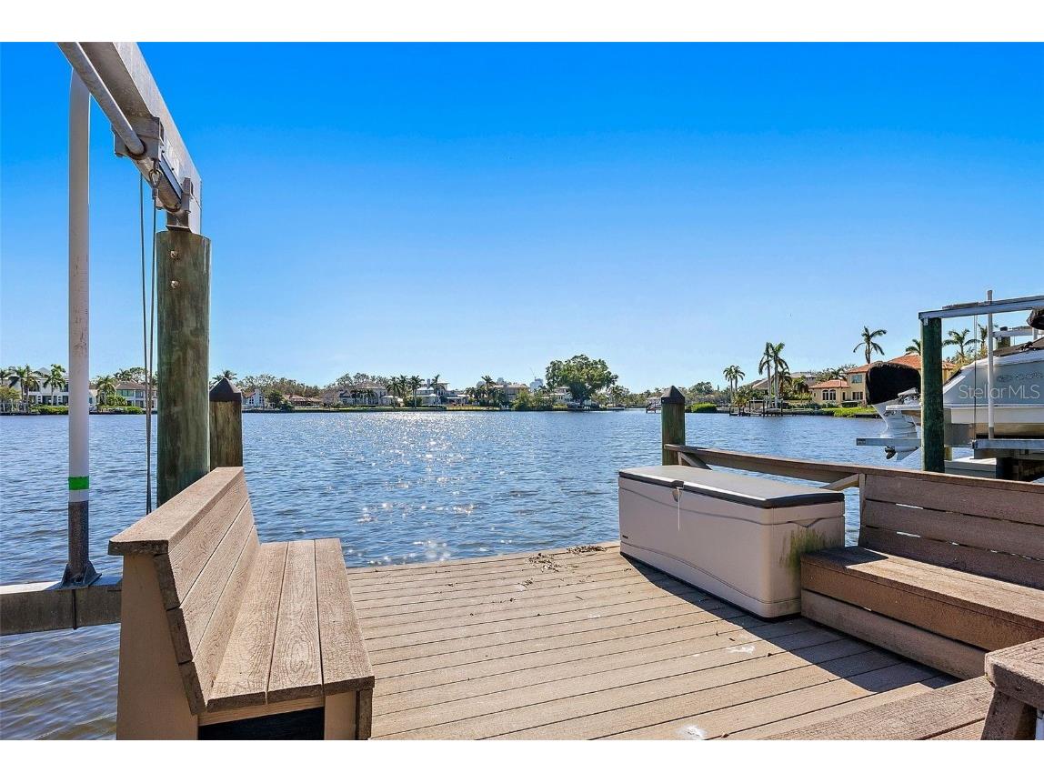 808 Monterey Boulevard NE Saint Petersburg FL 33704 TB8325182 image9