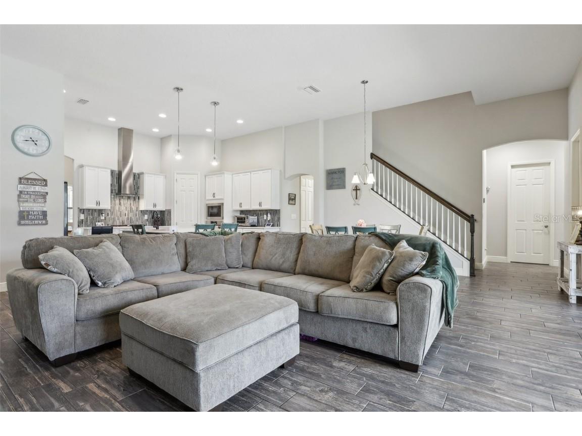 808 Vittorio Place Brandon FL 33511 TB8394440 image10