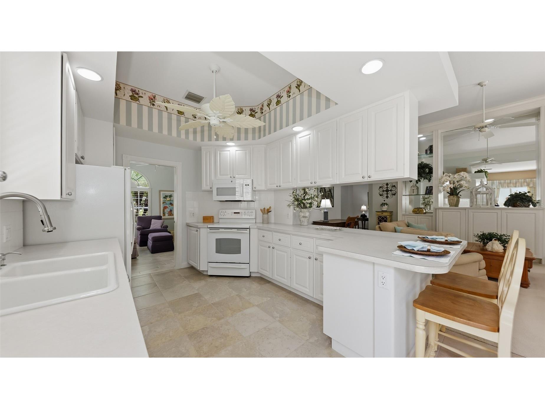 8080 Cardena Lane Sarasota FL 34238 A4691250 image16