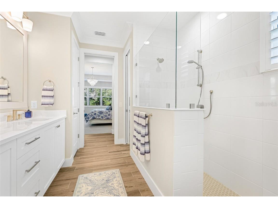 8080 Slipway Drive Sarasota FL 34240 A4672809 image22