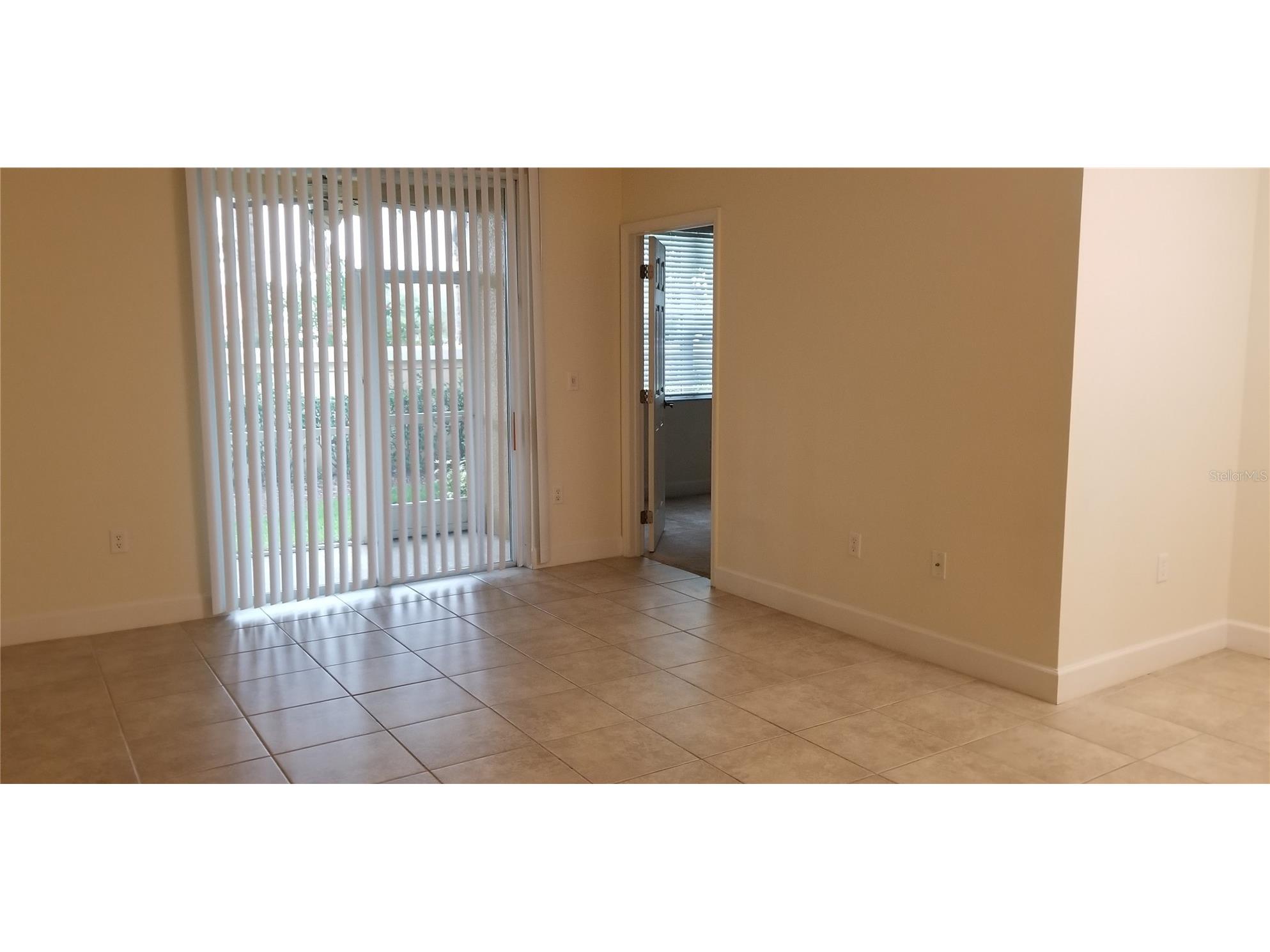 8082 Moonstone Drive #17-101 Sarasota FL 34233 A4685879 image3