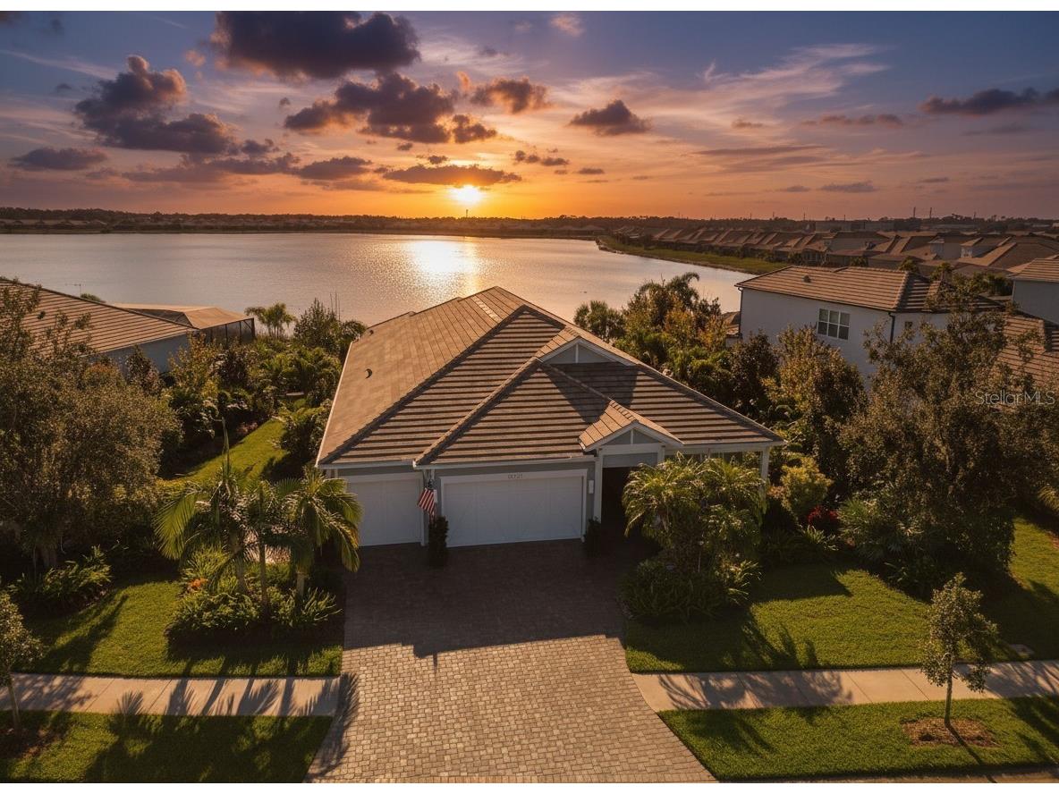 8083 Waterbend Trail Sarasota FL 34240 A4678845 image1