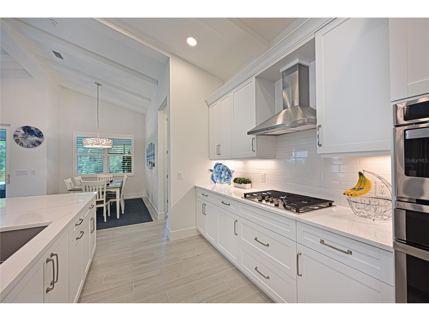 8084 Slipway Drive Sarasota FL 34240 A4690649 image15